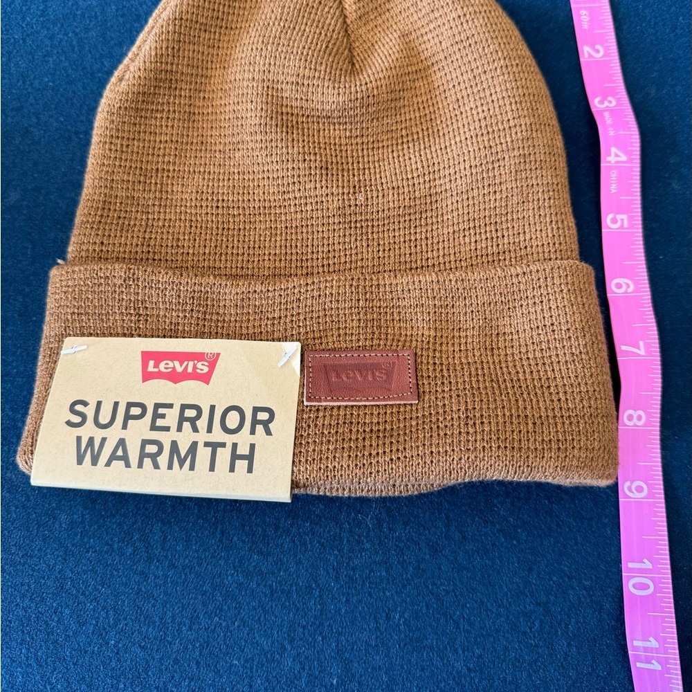 LEVIS knit beanie-superior warmth! Soft and comfy cozy! Unisex but under men’s🕺 - Picture 3 of 6